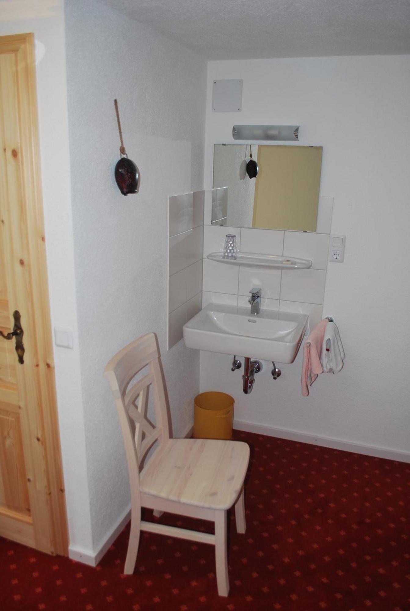 Landgasthof Hirschen Untermettingen อูลิงเกน-เบียร์เคนดอร์ฟ ห้อง รูปภาพ